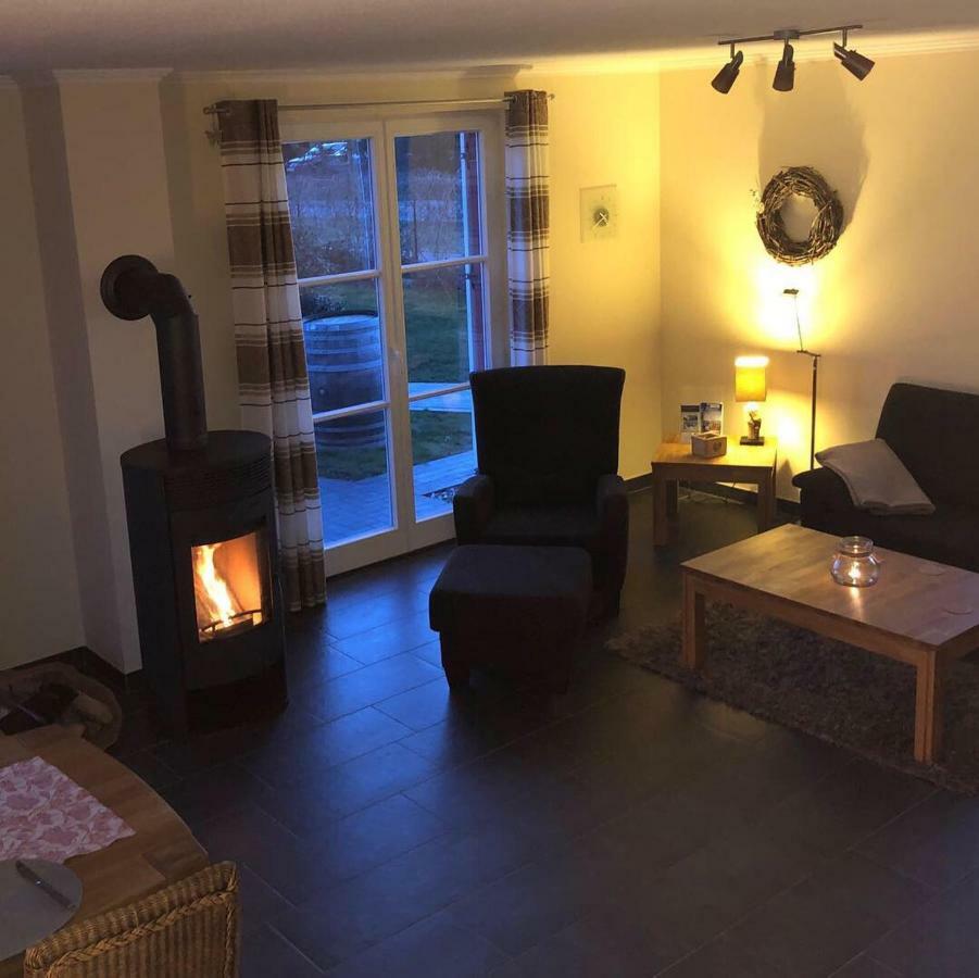 Fischer'S Ferienhaus Ruegen Mit Sauna Und Kamin Ummanz Luaran gambar